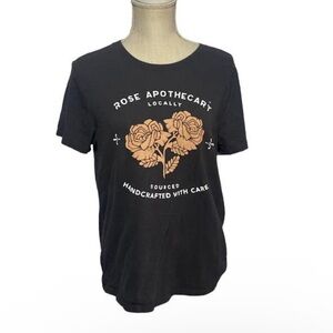 Schitts Creek Rose Apothecary T-Shirt Med.